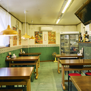 餃子王とからあげヒーローの雰囲気1