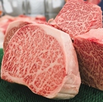 高級店で提供される極上肉を大衆店でリーズナブルに！（ある日の佐賀牛）