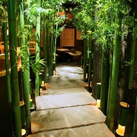 池袋の喧騒から解放される、竹に囲まれた居酒屋