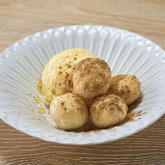 バニラアイスとひとくちシナモンドーナッツ