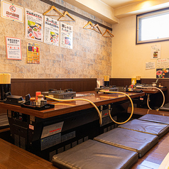 当店では、3階掘りごたつ席を12名様から19名様までの貸切利用を承っております。ご友人とのお集まりや職場のご宴会、各種パーティーなど、プライベートな空間でゆったりとお楽しみいただけます♪人数やご利用内容については、お気軽にご相談ください◎