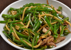 青椒肉絲(チンジャオロース)定食 並