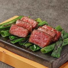 黒毛和牛　サーロイン・赤身肉ステーキ２種食べ比べ