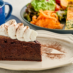 ケーキとメリリーランチセット