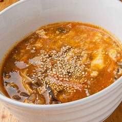 他では珍しい本格的な朝鮮や韓国の料理を頂く