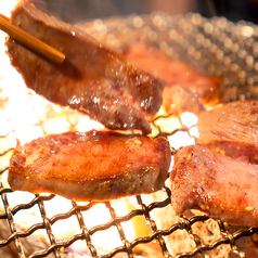 厳選肉！炭火焼肉600円(税込)〜♪の写真