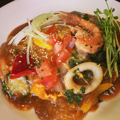 洋風海鮮丼(ファミリーソース味)