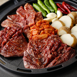 スタンダードBBQコースでは、人気の牛カルビ、牛ハラミも食べ放題〇