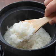自慢の炊きたて釜炊きご飯