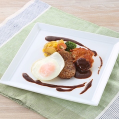 お子さまプレート（目玉焼きハンバーグ＆チキン）