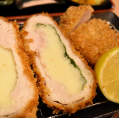 千葉県産いも豚西京焼きとササミしそチーズカツ定食