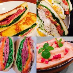 看板メニュー・手作りサンドイッチは600円〜の写真