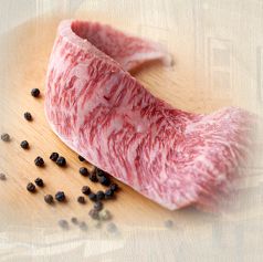 オーナーが目利き納得の肉質【九州産Ａ５ランクメス牛】