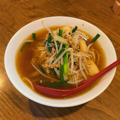 新新京名物ベトコンラーメンも！