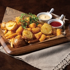 3種のポテト盛り(クランチ・ハッシュ・手割リポテト)