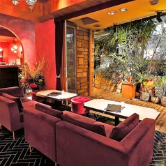 全席ソファ 完全個室あり RED MOON レッドムーン 恵比寿の特集写真