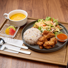 しあわせの米粉チキンプレート