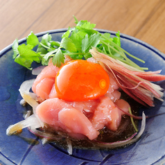 大和肉鶏の濃紅たまごユッケ