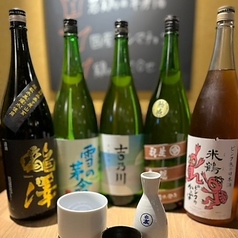 旬の食材をふんだんに使ったお料理に、こだわりの焼酎・日本酒などの地酒も多数ご用意！