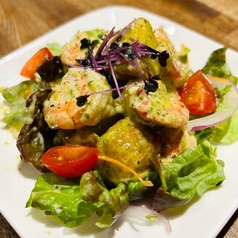 新じゃがとエビのバジルマヨネーズソース