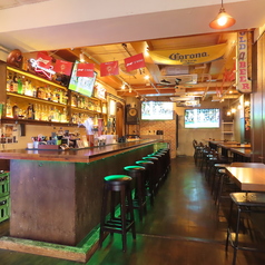 2名様でお座りいただけるテーブル席を2卓完備