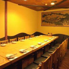 【15名様用　テーブル個室】20名様など中規模宴会向けテーブル席個室です。3H飲み放題付コースは3,100円～ご用意しておりますので、お気軽にご利用ください。