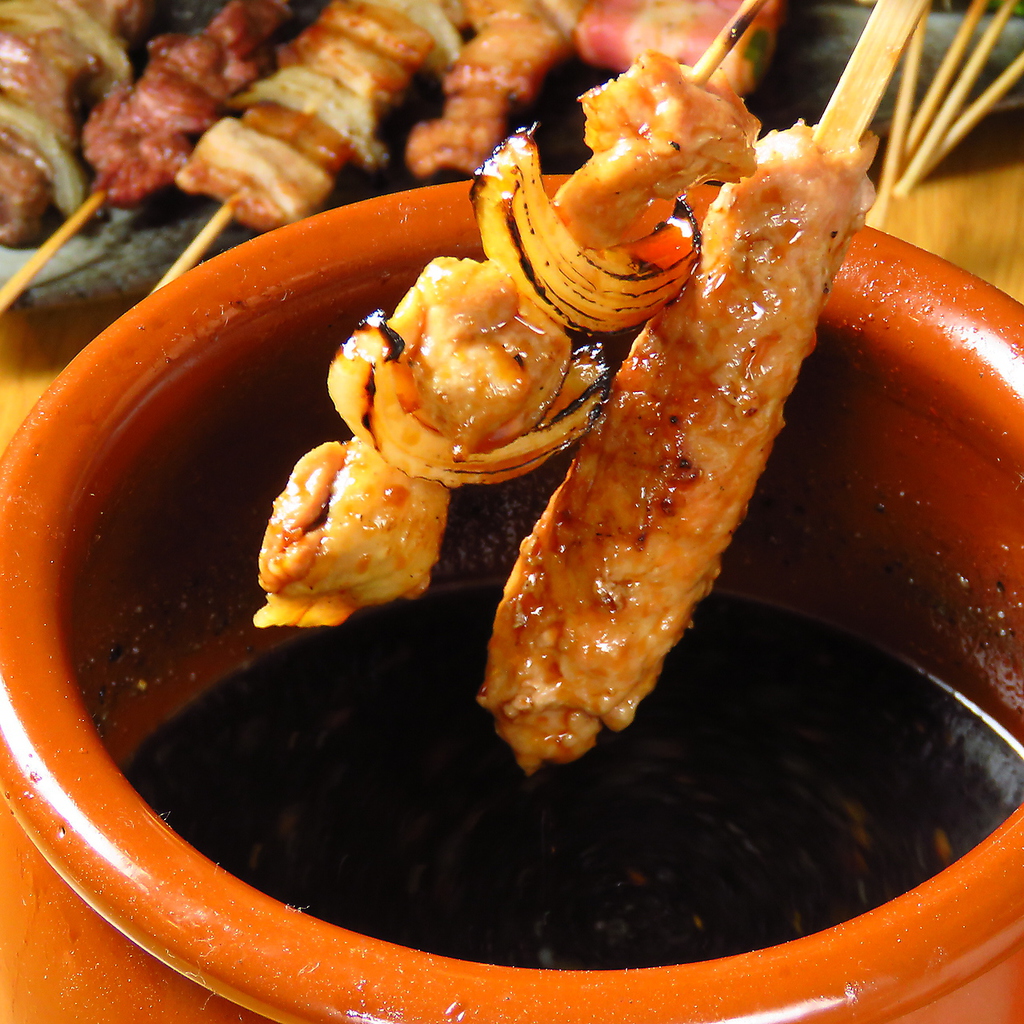一本一本手打ちする串焼き！自家製ブレンドの味噌ダレはリピーターになる事間違いなし！！