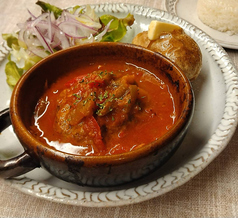 バスク風ハンバーグ煮込み