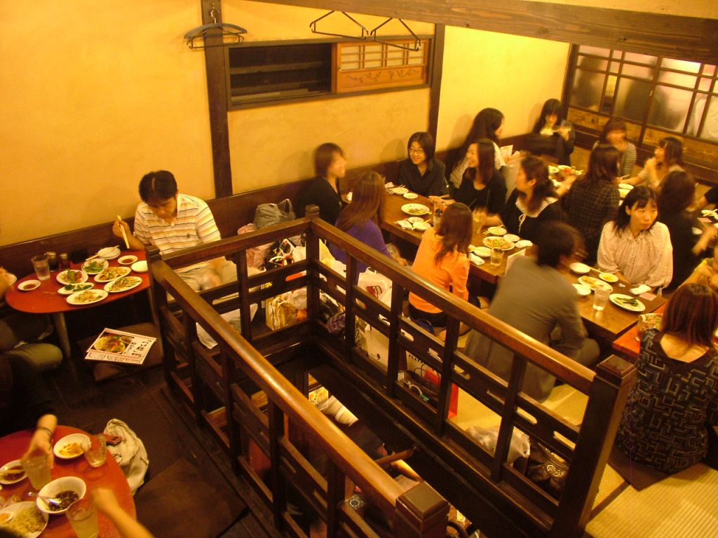 大人数も楽々収容出来るお座敷もあります！会社宴会、各種飲み会も大歓迎…！！