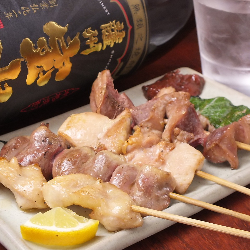 伝統の串焼きをどうぞ。こだわりぬいた自慢の串料理は一度は食べておきたい。