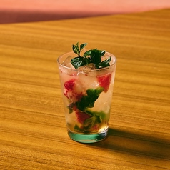 3種ハーブとストロベリーモヒート