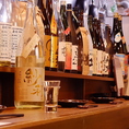 【日本酒充実♪】店主が選ぶおすすめの厳選日本酒を豊富にご用意。全国各地の日本酒を淡麗な辛口日本酒から、芳醇な甘口日本酒まで多彩に取り揃えました。地酒ブームを牽引する香り高い銘酒もお楽しみいただけます。飲み比べも◎