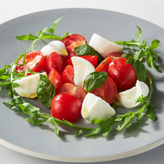 水牛モッツァレラ” ボッコンチーニ”のカプレーゼ