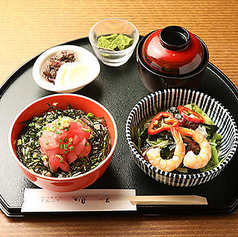 ミニまぐろ丼/サラダ/デザート付