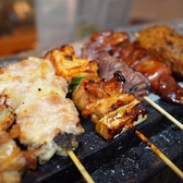 15名以上から貸切が可能で、特別なひとときをお楽しみいただけます♪友人同士の集まりや家族の大切なイベント、会社の懇親会など、様々なシーンにぴったりです。美味しい焼鳥やドリンクを囲みながら、ゆったりとした時間を過ごせるのが魅力。貸切のご予約はお早めにどうぞ！