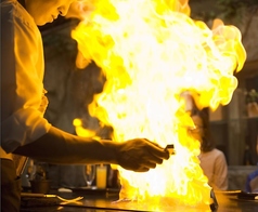 ステーキハウス神楽 三宮店の雰囲気2