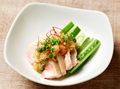 料理メニュー写真 蒸し鶏のネギ生姜鶏