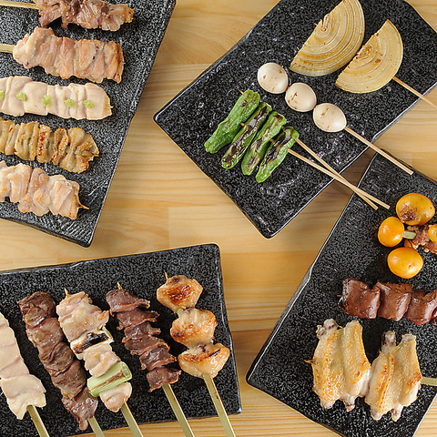 本格炭火焼き鳥と、シェフが洋風にアレンジした自慢の逸品がコラボレーション！