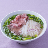 【当店名物】ハノイ仕込みの絶品フォーと海南鶏飯