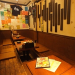 店内には掘りごたつもご用意しております。落ちついた宴会や大人数での飲み会に◎