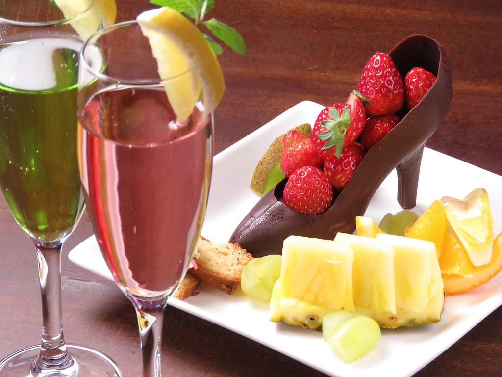 記念日やお祝い、女子会で大人気の【ヒールショコラ】1足1500円/2足2500円★