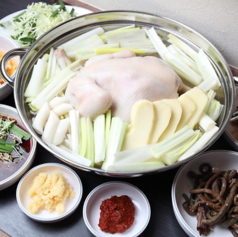 こだわりの黄金スープ！本場韓国の味を再現の写真