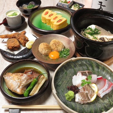 中洲にOPEN!!生け簀料理メインに海鮮・肉・鍋など新鮮食材をふんだんに使用♪