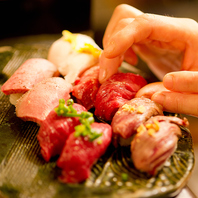 素材の旨味を最大限に引き出すためアレンジされた肉寿司