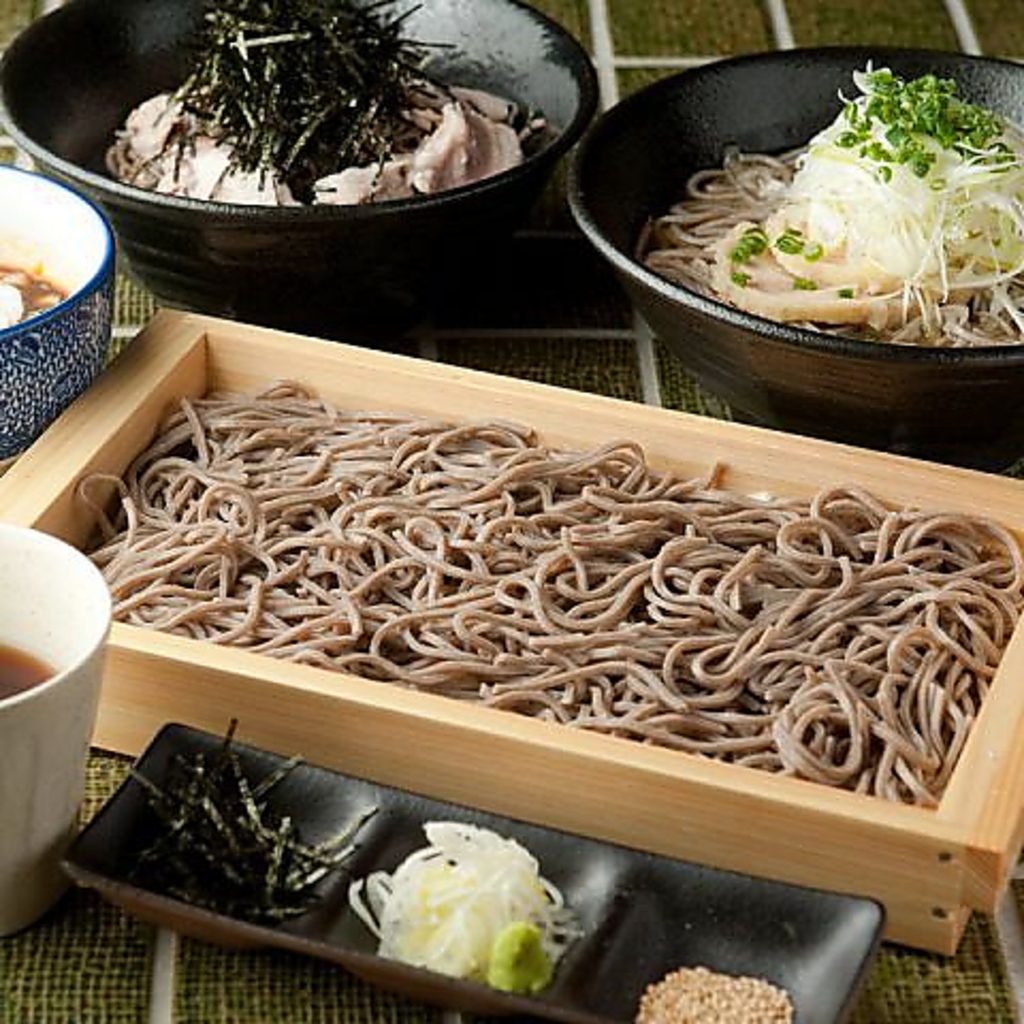 和食屋ならではの日本料理を思う存分お愉しみください。