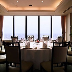 個室は大小5つ、6名様～40名様までご利用頂けます。