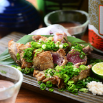 専門店だからこそできる希少部位を贅沢に使った一品料理をご提供しております。