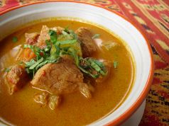 バビブンブバリ（豚肉のスパイシーカレー） Babi Bumbubali (spicy pork curry)