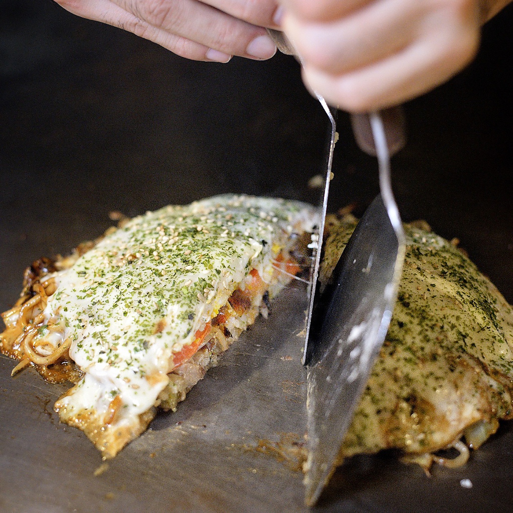 鉄板居酒屋&広島お好み焼き 赤いへるめっとの写真ギャラリー