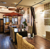 HaLe Resort Dining&bar ハレ リゾート 河原町店の雰囲気3